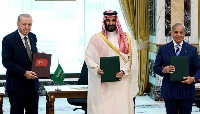 Pakistan, Saudi Arabia, Turkiye sign defence pact to treat attack on one as attack on all