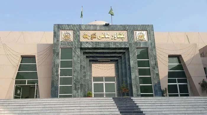 Peshawar court dismisses asylum petitions of two former Afghan military officers