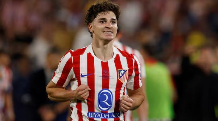Atletico will not sell Alvarez amid Barcelona's interest, says coach 