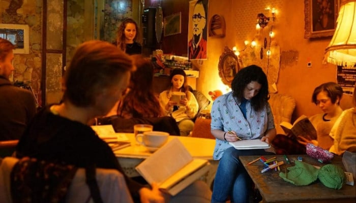 Digital Detox Revolution: Amsterdam's 'Reading Raves' Phenomenon Sweeps Gen Z Off Their Screens