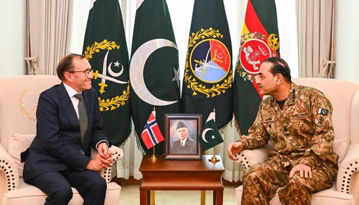 Norwegian Foreign Minister Espen Barth Eide meets Chief of Defence Forces and Chief of Army Staff Field Marshal Syed Asim Munir at General Headquarters, Rawalpindi, on August 13, 2026. — ISPR