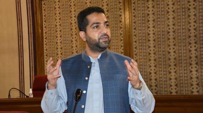 Balochistan home minister's security convoy comes under fire in Mastung