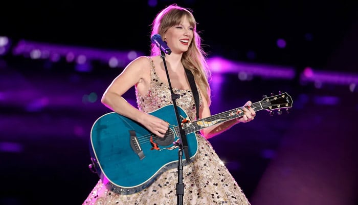 Taylor Swift treats fans with post-Eras Tour acoustic set