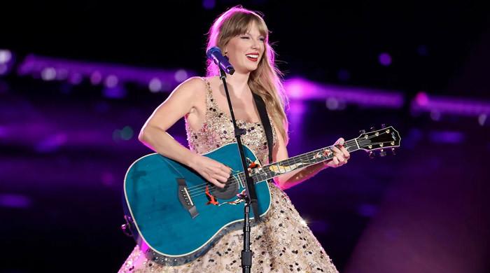 Taylor Swift treats fans with post-Eras Tour acoustic set 