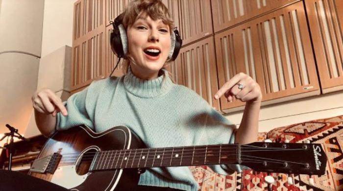 Taylor Swift makes new record with Grammy Museum performance
