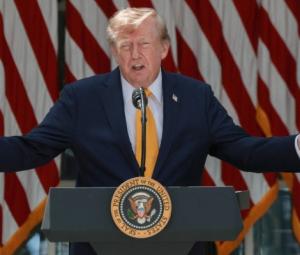 Trump approval stays at 33% as American support for Iran war declines