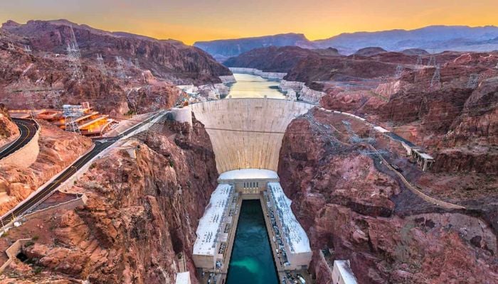 Hoover dam faces shut down risk, 40 million Americans at risk of losing power