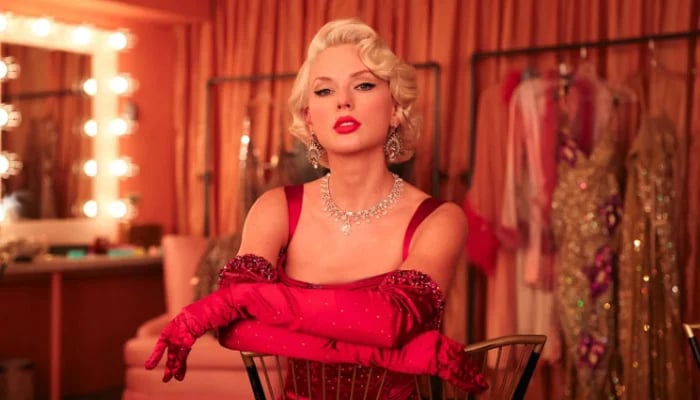 Taylor Swift shocks fans with award season plans for 2027