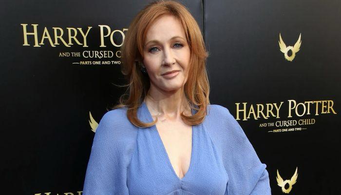 J.K. Rowling mocks critic with cheeky Dolly Parton reference
