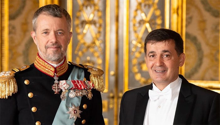King as Frederik welcomes Denmarks newest ambassadors