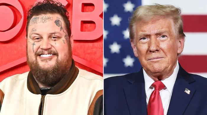 Jelly Roll surprises fans with brutal Trump roast 