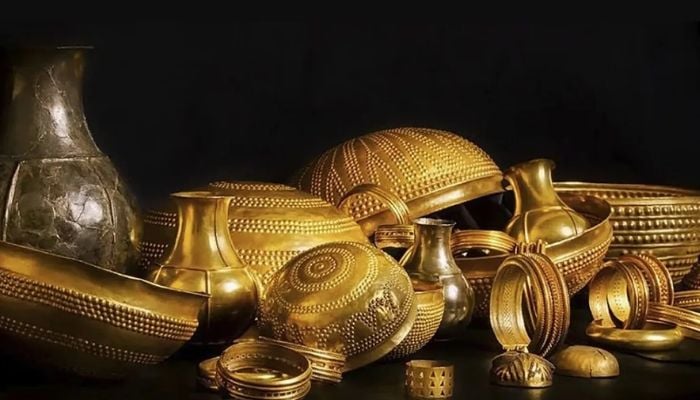 Bronze age treasure stolen in four-minute Spanish Museum heist