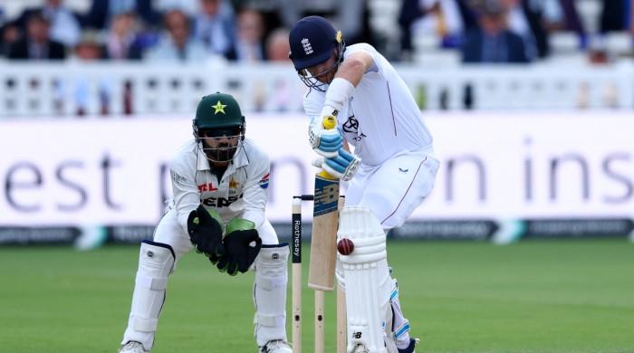 England extend lead to 261 against Pakistan in Lord's Test