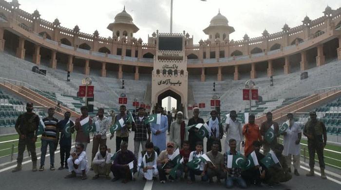 25 Pakistani nationals return home after release from Indian jails