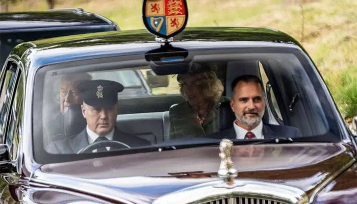 King Charles makes unexpected change for Sunday outing with Camilla and Anne