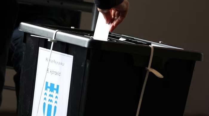 Icelanders vote to stay out of European Union