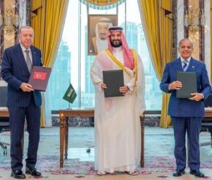 Pakistan, Saudi Arabia and Turkiye to hold first defence pact meeting tomorrow: source