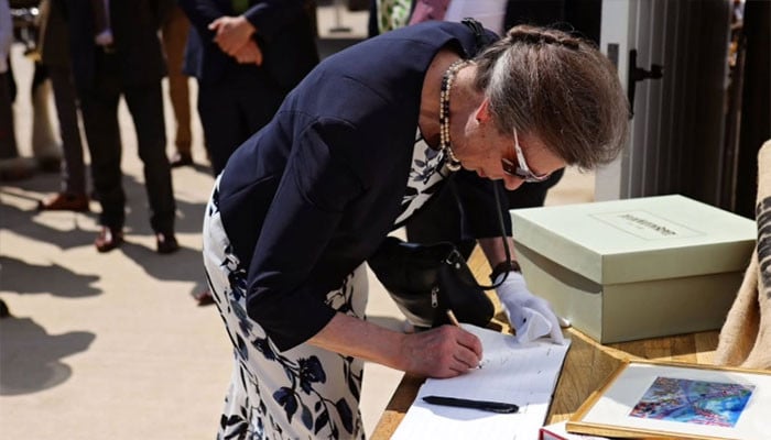 Princess Anne's brewery visit captured 27 years after first visit