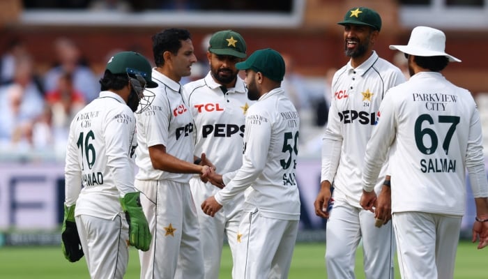 Pakistans Mohammad Abbas celebrates after taking the wicket of Englands Dan Lawrence with teammates during second Test at Lords Cricket Ground, London, Britain - August 30, 2026. — Reuters