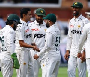 Seven players, two Pakistan coaches released ahead of third England Test