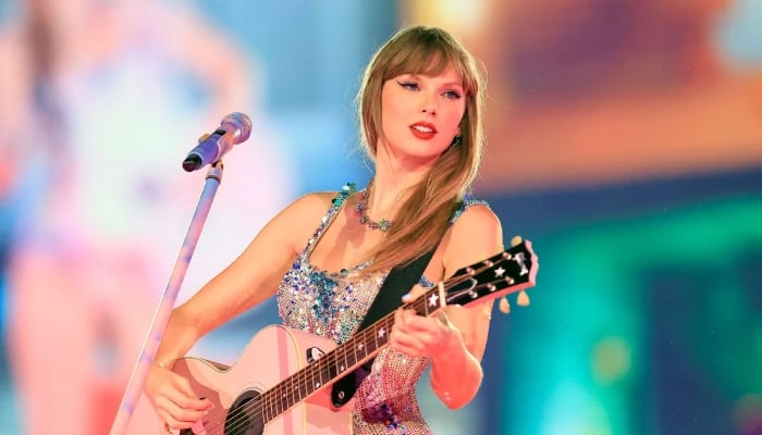 Taylor Swift donates $50,000 to Rhode Island mom injured while crash