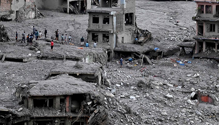 China-Nepal flood toll tops 1,000 as tunnel rescue offers last hope