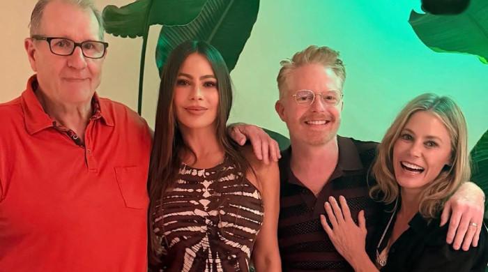 'Modern Family' cast reunite six years after the series finale