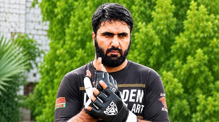 Pakistani martial artist Irfan Mehsood sets new Guinness World Record