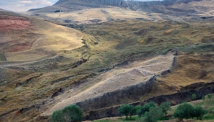 Researchers in Turkey discover Prophet Noahs Ark after 4,800 years