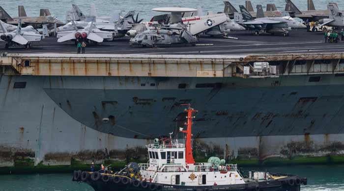 After 286 days at sea, US aircraft carrier Abraham Lincoln arrives in Thailand