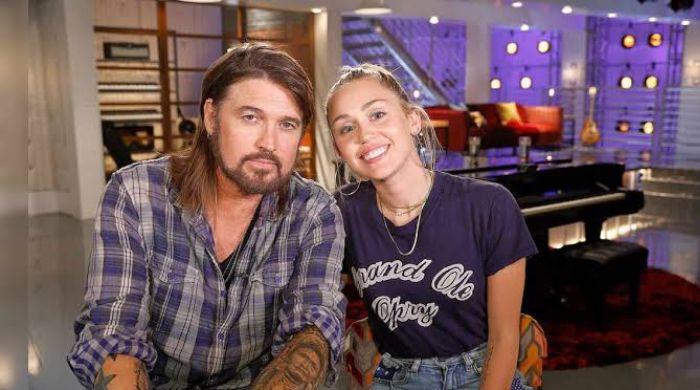 Why Miley Cyrus dropped her last name?