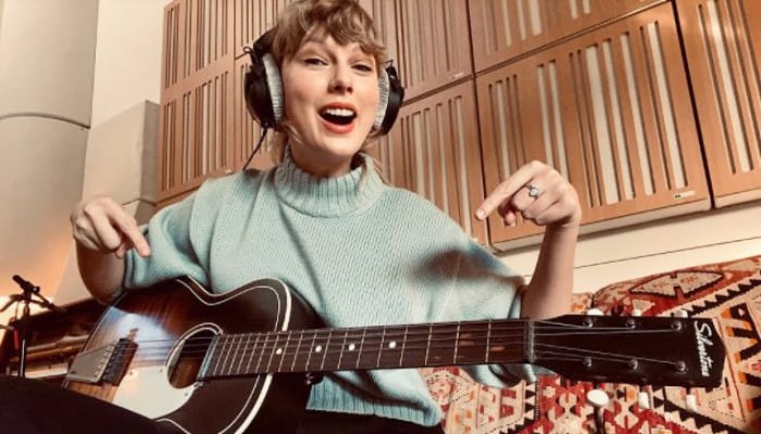 Taylor Swift names key to successful studio session amid new music buzz
