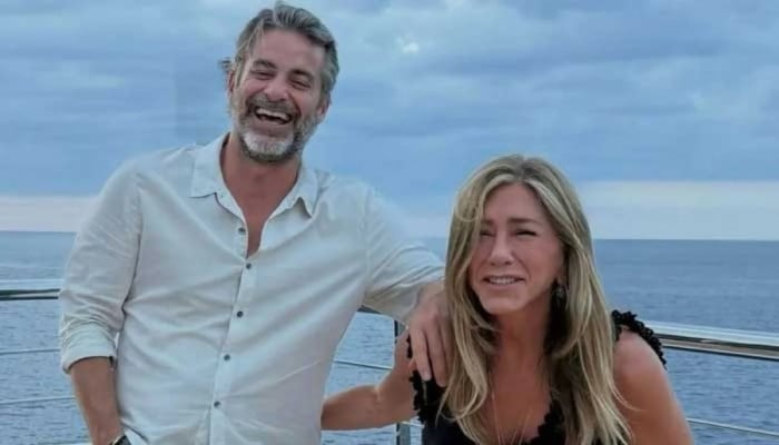 Jim Curtis sings praises for girlfriend Jennifer Aniston: Open hearted