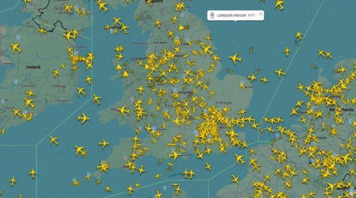 UK air traffic control failure hits Heathrow, Gatwick: What passengers should do