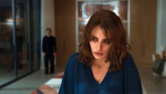 Penélope Cruz, Javier Bardems Bunker earns lengthy standing ovation