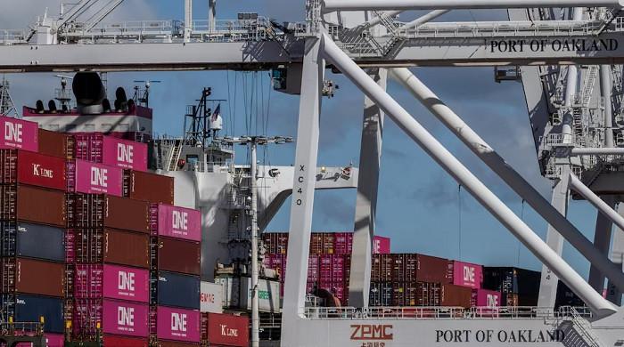 US-Canada trade feud takes a turn for worse as Washington targets beverages, bikes, dairy