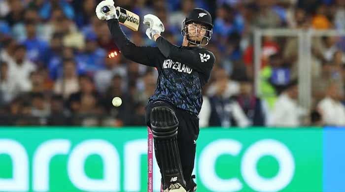Santner rejects BBL deal to focus on New Zealand schedule