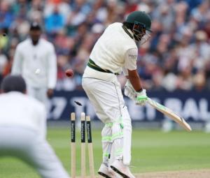 Pakistan collapse to 84-7 against England in third Test