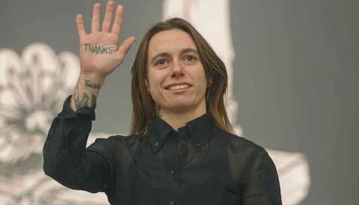 Julien Baker surprises fans with unreleased songs during live pop-up