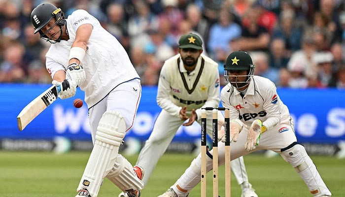 England dominate Pakistan, close in on Test series sweep  www.geo.tv