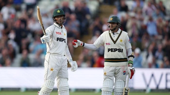 Razzaullah, Abbas help Pakistan set England 130-run target