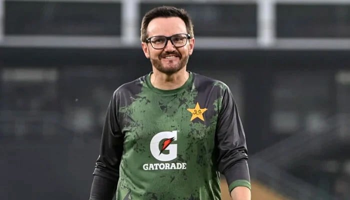 Mike Hesson expresses openness to becoming Pakistan's full-time Test coach