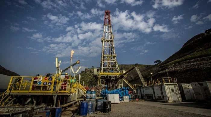 Govt to present IMF three-year plan to clear Rs3.6tr gas-sector circular debt