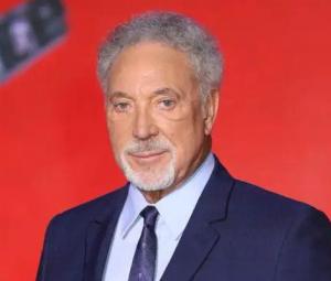 Tom Jones wins over ‘The Voice' viewers before his exit