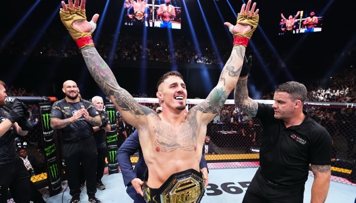 Tom Aspinall gives up UFC heavyweight title over ongoing eye complications
