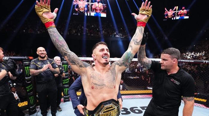 Tom Aspinall gives up UFC heavyweight title over ongoing eye complications