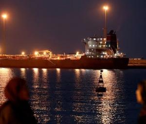Crude oil tops $107 as major Saudi pipeline shuts, key shipping routes come under fire