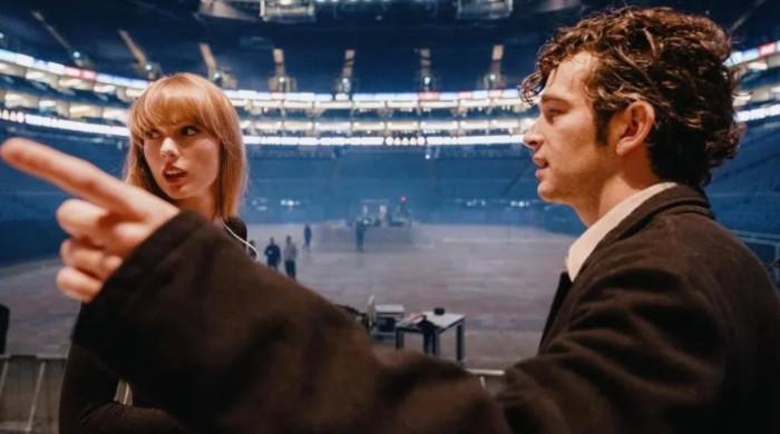 Why fans believe Taylor Swift, Matty Healy are leaving pointed signals?