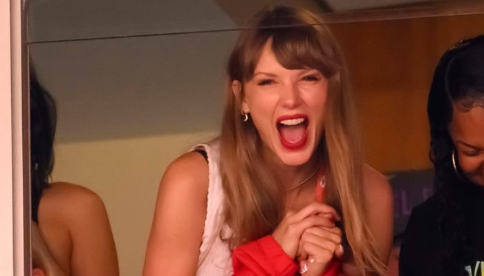 Taylor Swift applauds Travis Kelce with social media update