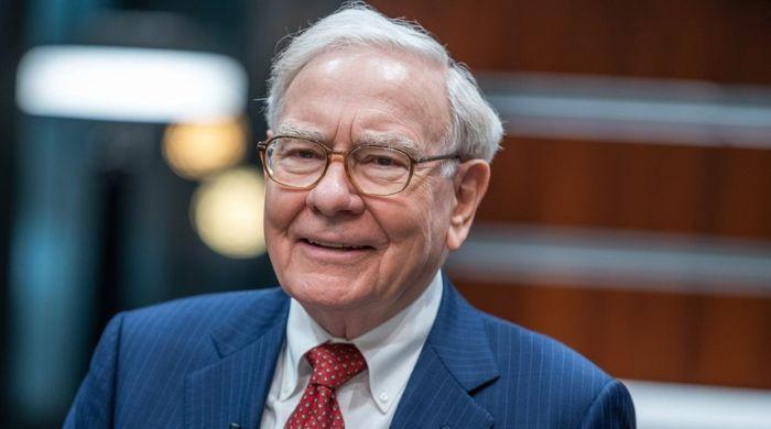 Warren Buffett ends 56-year run as Berkshire chairman: Who controls His $1.1 tr empire now?